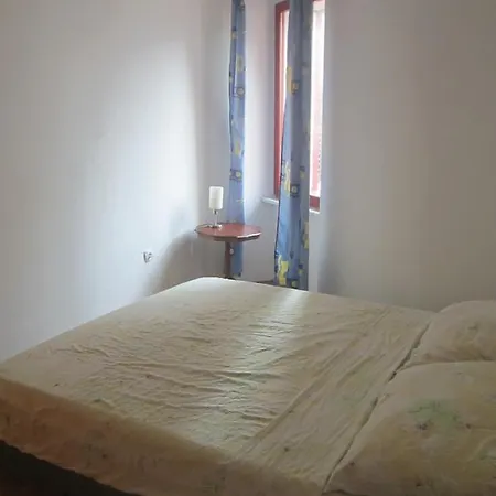 Apartma Kaja פיראן